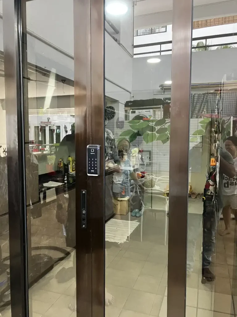 sliding-door-install-digital-lock
